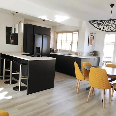 Apartment Magnificent 3 Bedroom Rooftop *