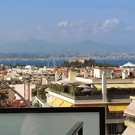Magnificent 3 Bedroom Rooftop Apartment Antibes